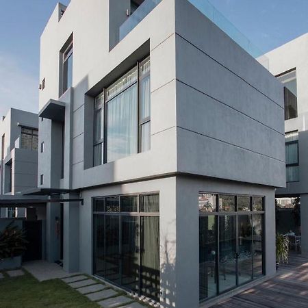 Lavanya H Villa 12A Luxury Bungalow With Private Swimming Pool H 豪华泳池别墅 Pantai Cenang  Extérieur photo